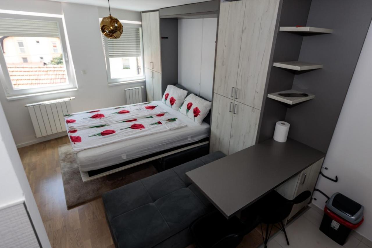 Apartman Skver 투즐라 외부 사진