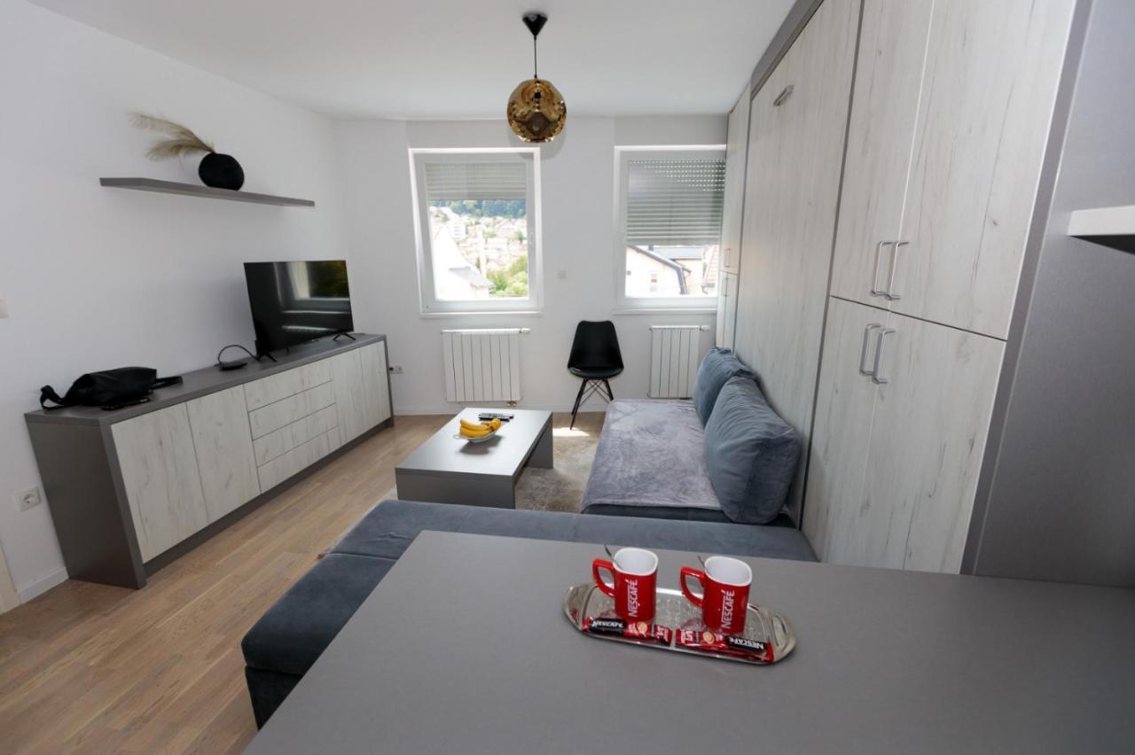 Apartman Skver 투즐라 외부 사진